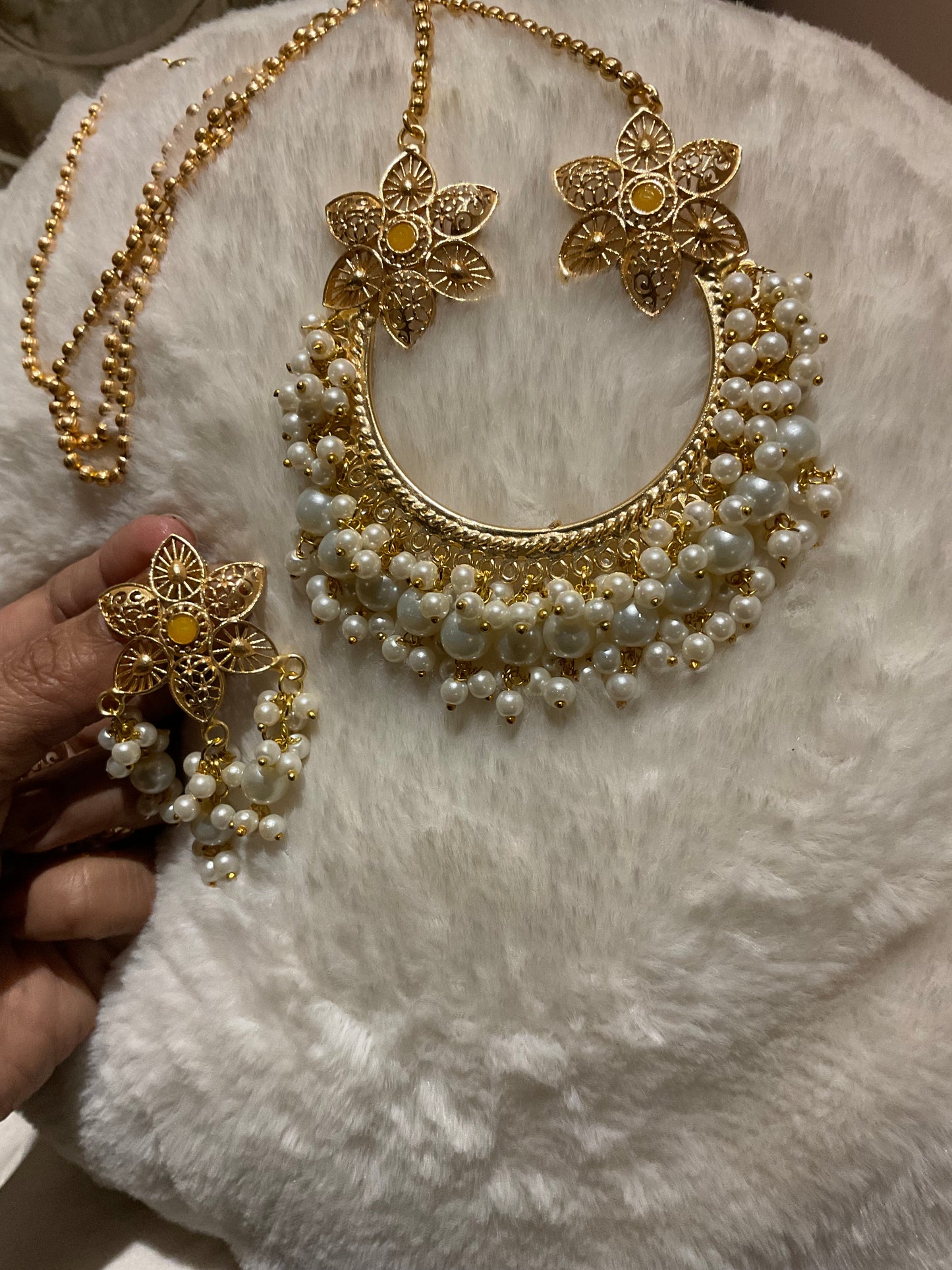 Golden handmade neck piece
