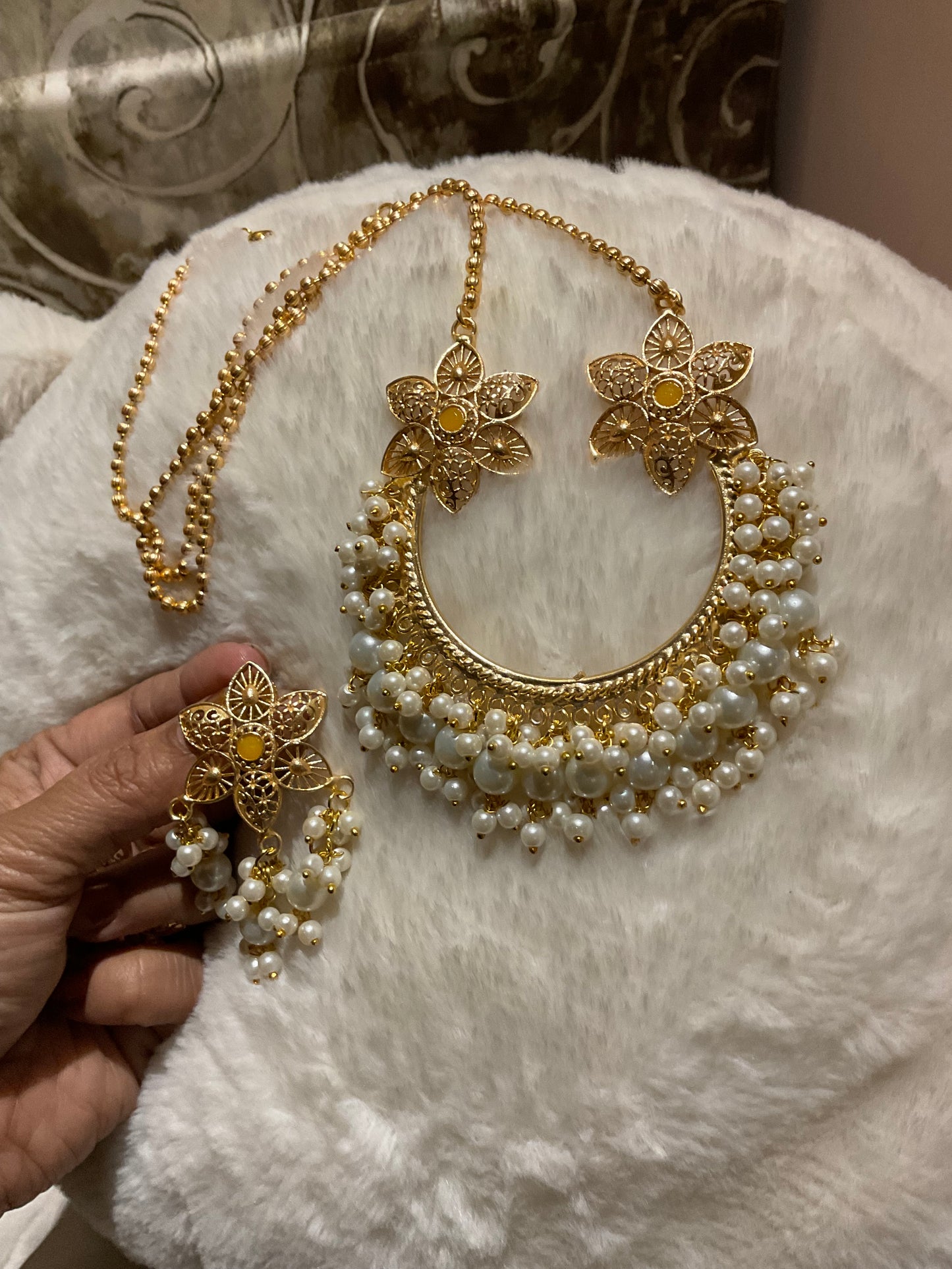 Golden handmade neck piece