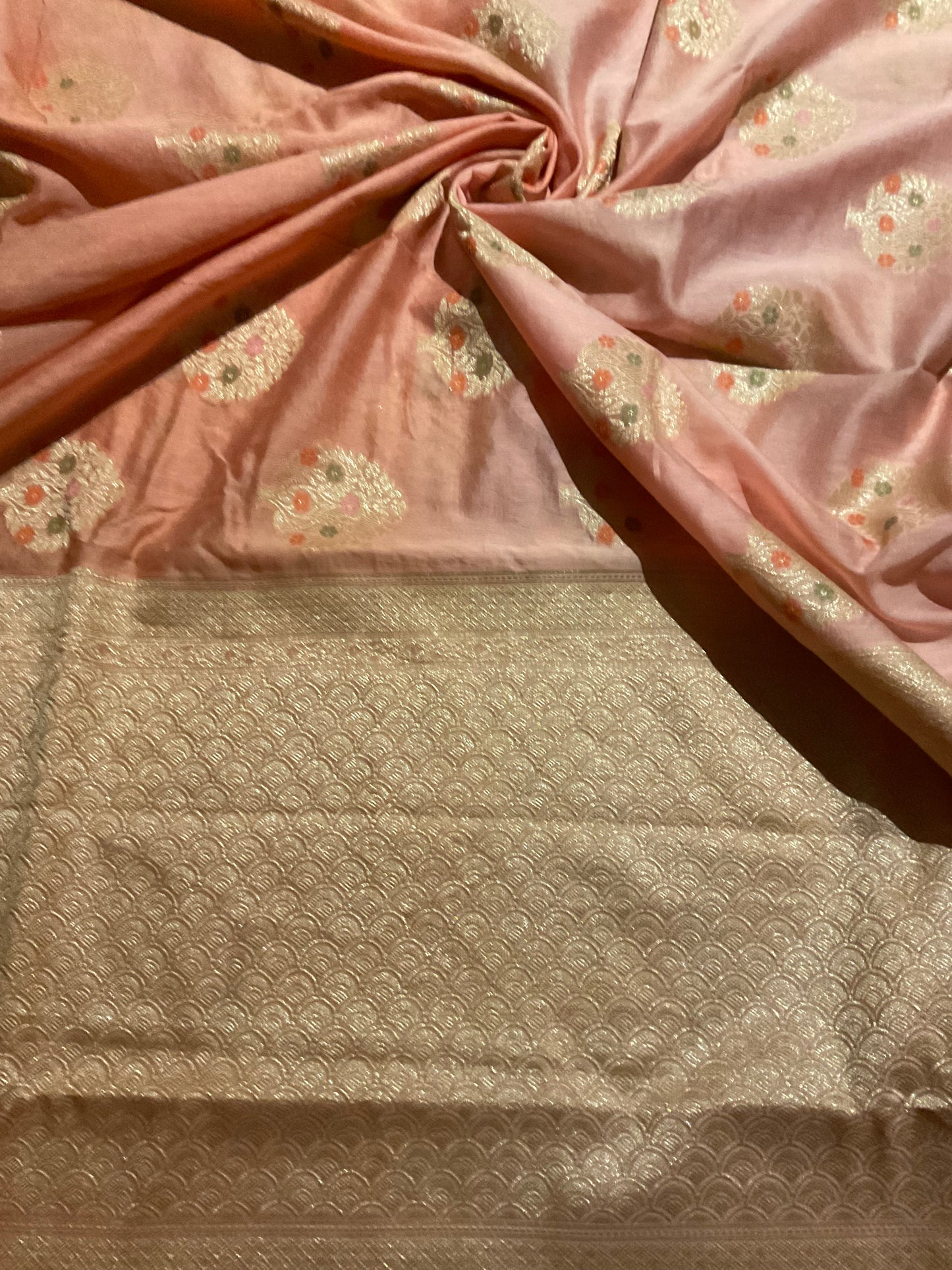 Banarsee Malmal saree