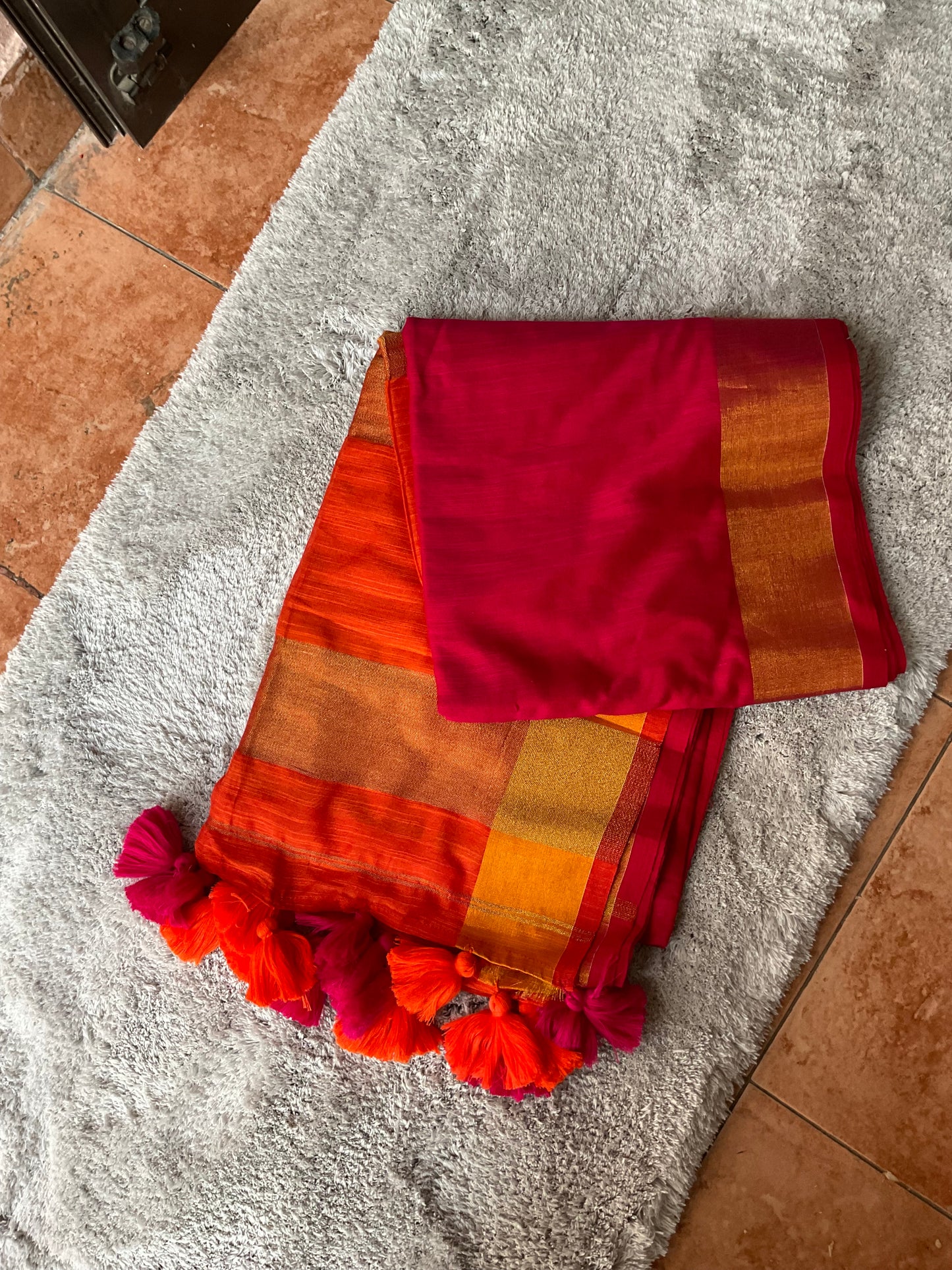 Handloom lenin by Lenin khaki sarees