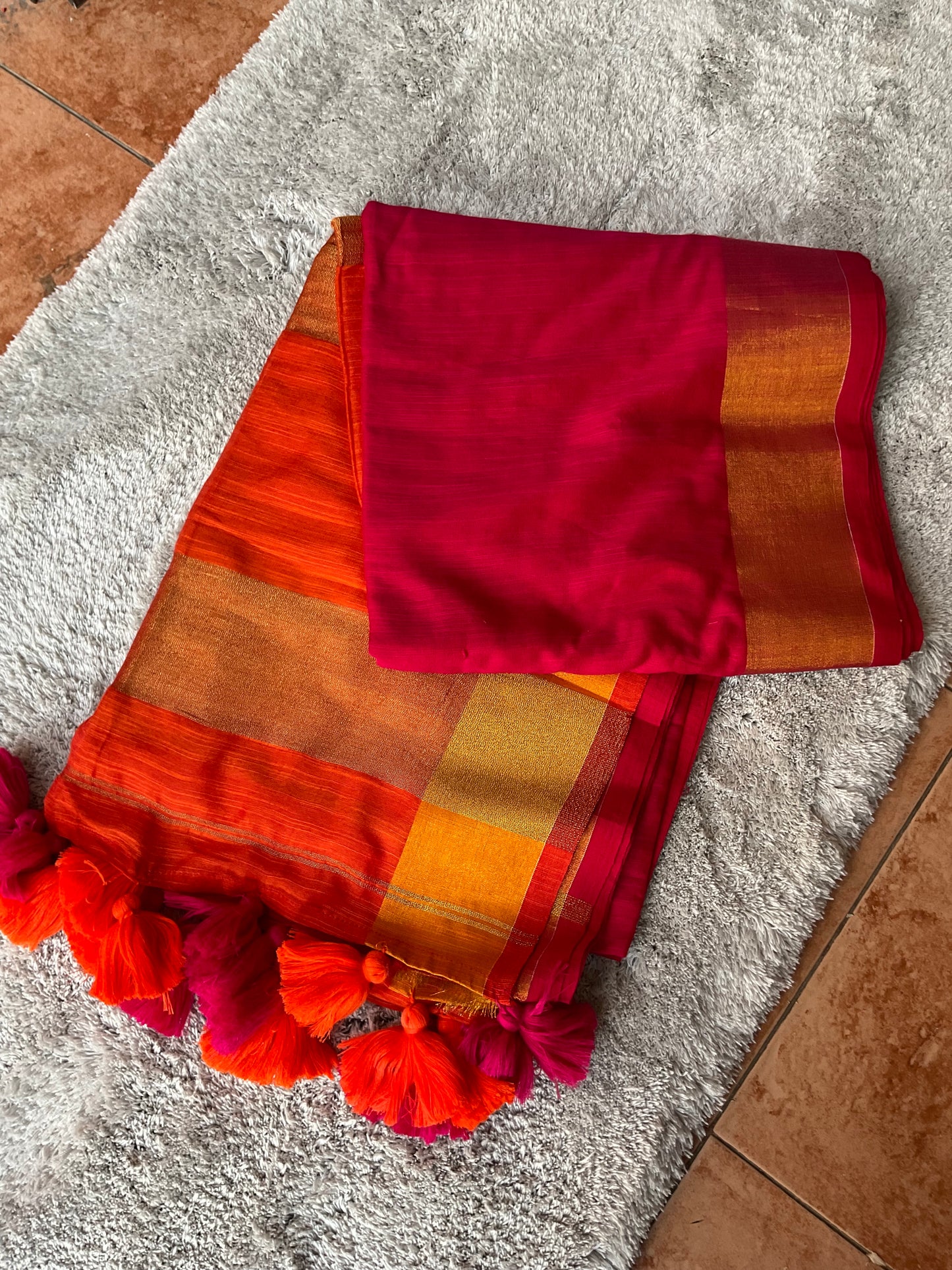 Handloom lenin by Lenin khaki sarees